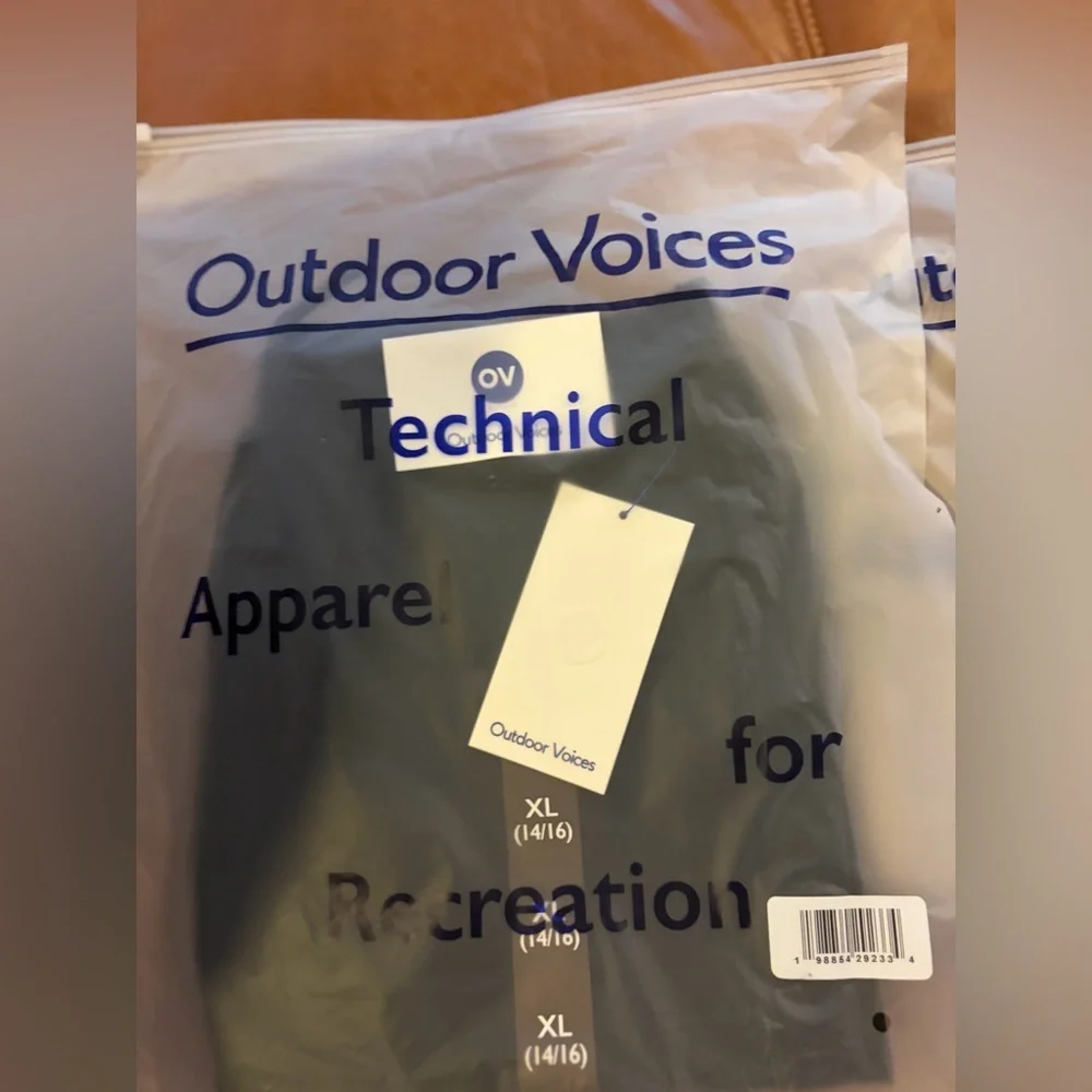Outdoor Voices 2 Pairs Boys XL 14/16 NWT 1 Tan/ 1 Black - Picture 11 of 11